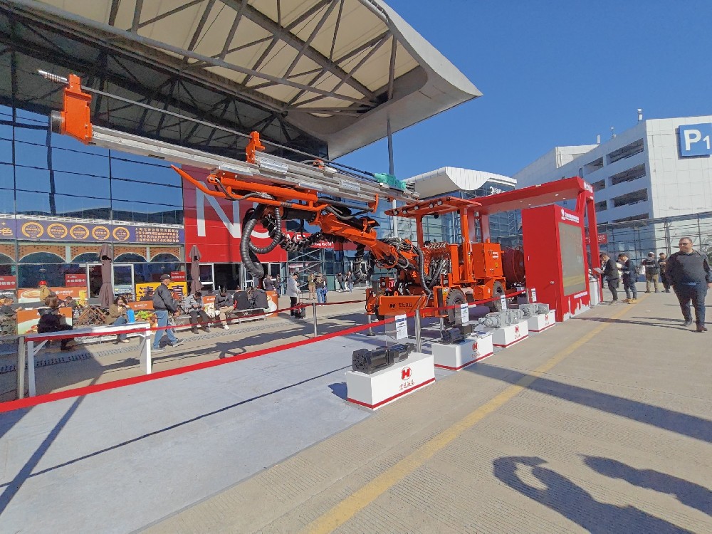 bauma CHINA 2024，圓滿收官！中國(guó)力量，閃耀世界舞臺(tái)，宏遠(yuǎn)創(chuàng)新，煥行業(yè)新生！